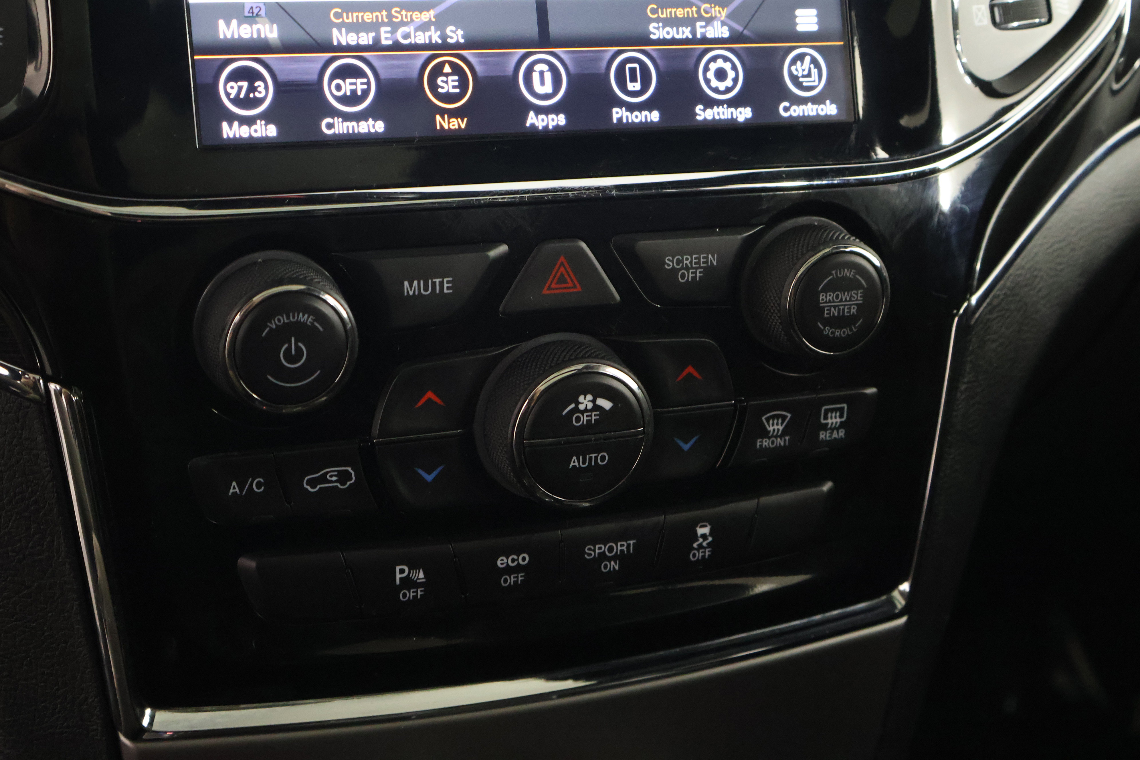 Used 2020 Jeep Grand Cherokee Trailhawk w/ Trailhawk Luxury Group image 30