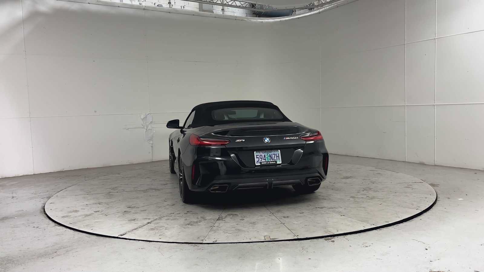 Used 2023 BMW Z4 M40i w/ Driving Assistance Package RWD image 8