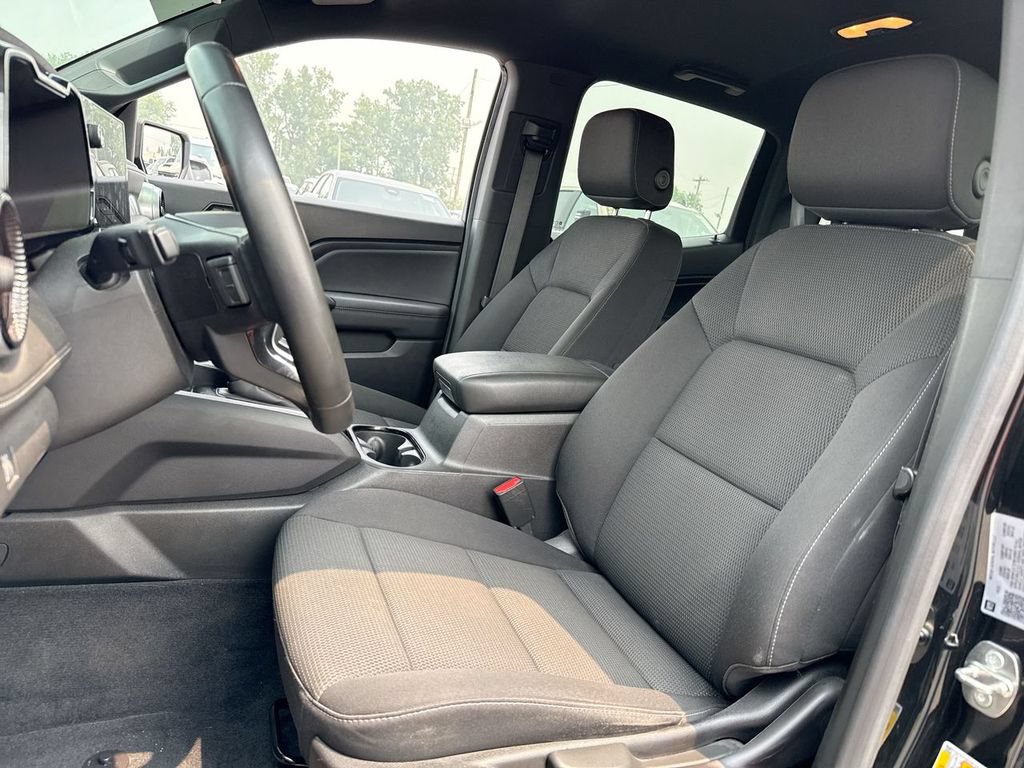 Used 2023 Chevrolet Colorado LT AWD/4WD image 11