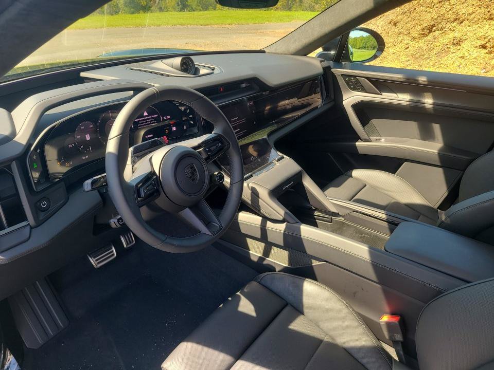 New 2026 Porsche Cayenne Turbo Electric AWD/4WD image 15