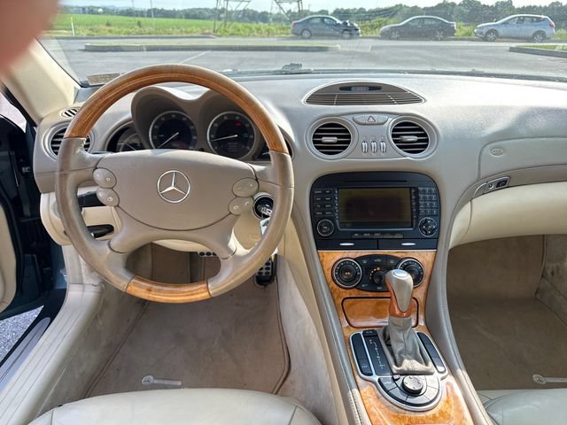 Used 2005 Mercedes-Benz SL 500 image 21