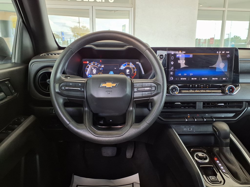 Used 2025 Chevrolet Colorado W/T w/ Advanced Trailering Package AWD/4WD image 16