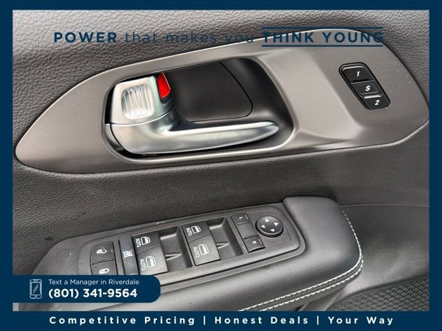 New 2026 Chrysler Pacifica Select w/ S Appearance Package image 11