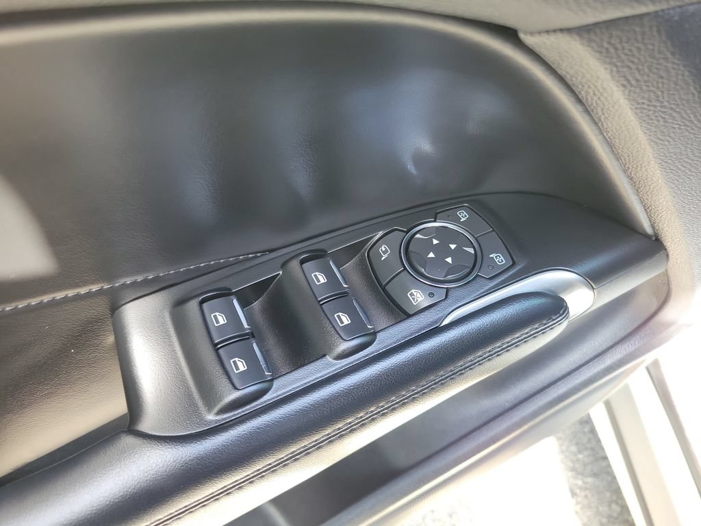 Used 2019 Lincoln MKC Select w/ Select Plus Package FWD image 13