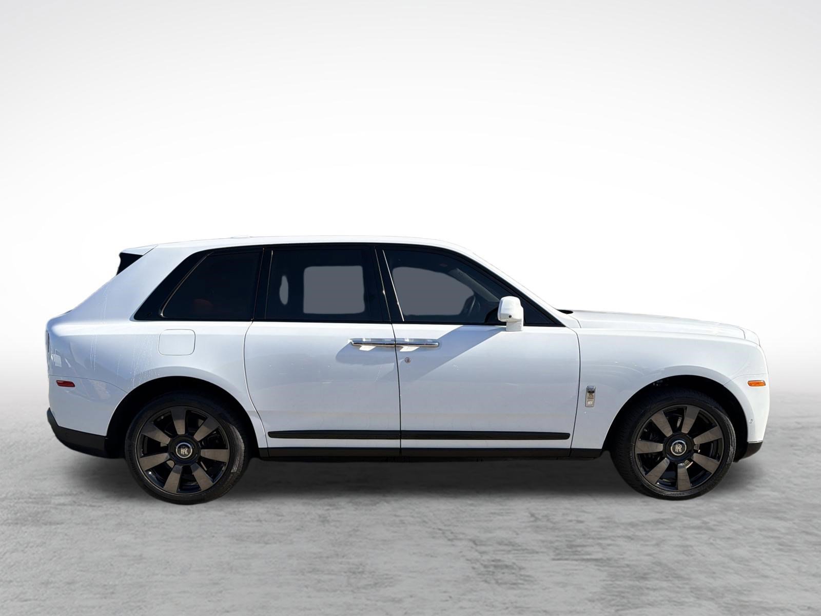 Used 2024 Rolls-Royce Cullinan w/ Dark Exterior Package image 7