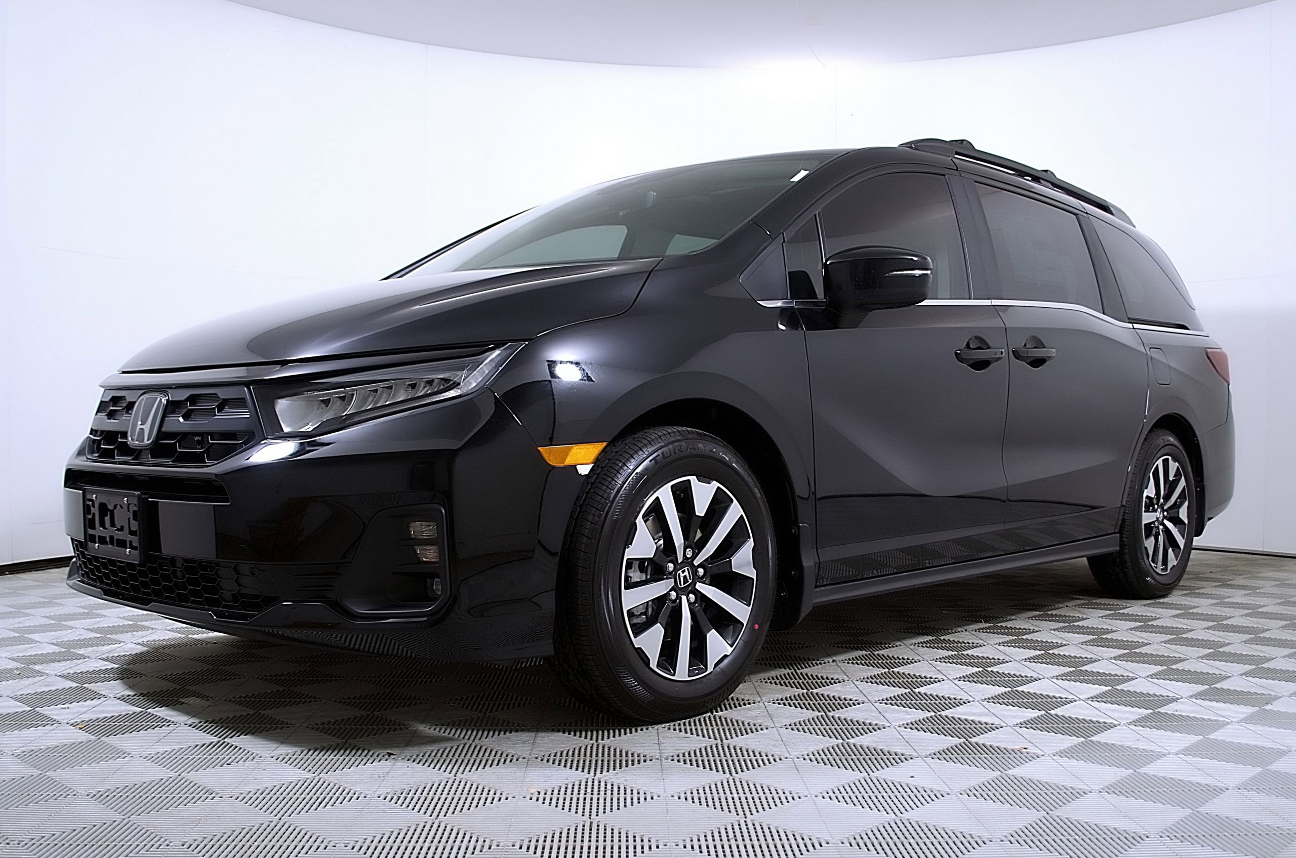 Certified 2026 Honda Odyssey EX-L image 2