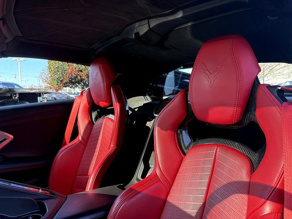 Used 2020 Chevrolet Corvette Stingray Premium Cpe w/ 3LT Preferred Equipment Group image 15