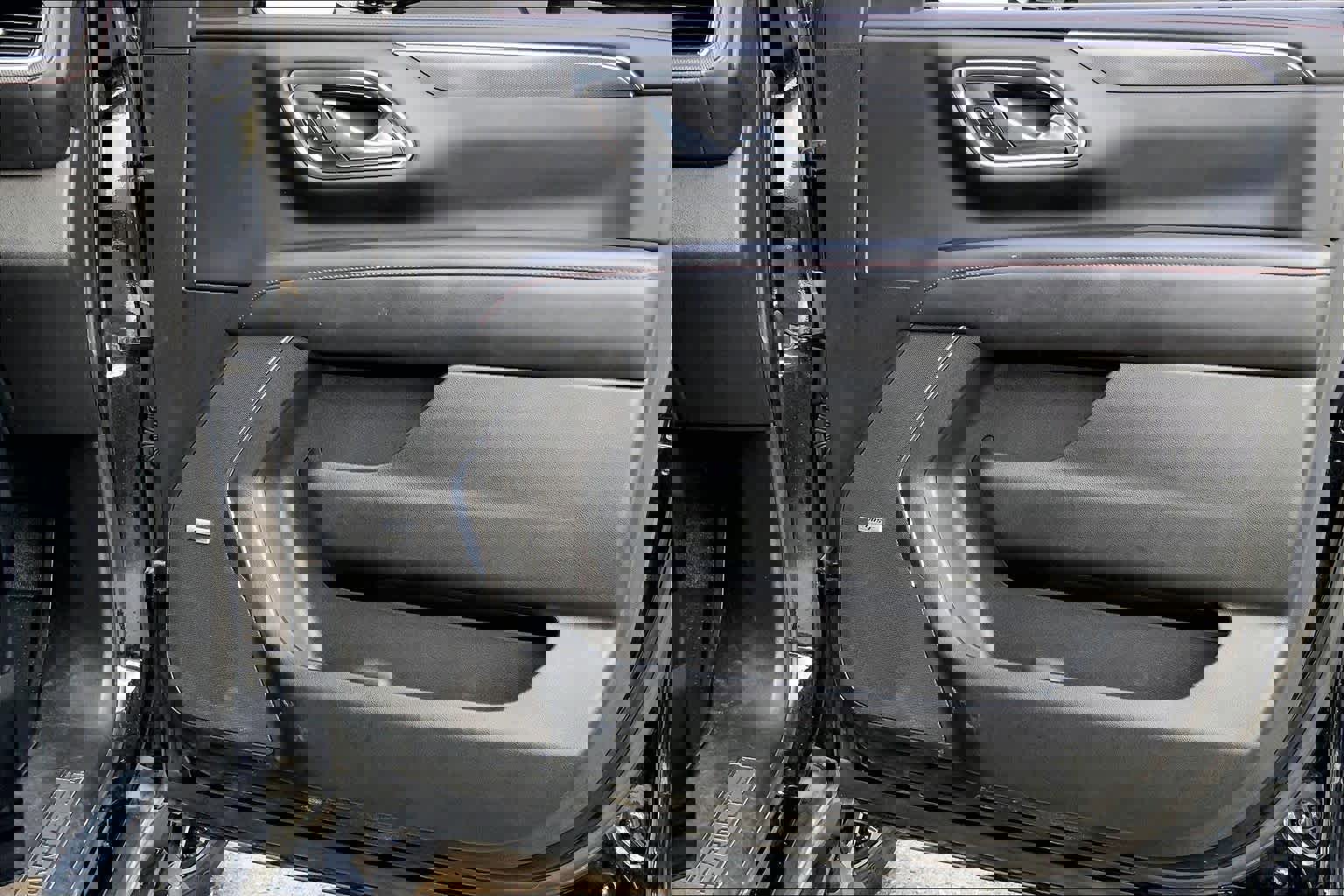 Used 2021 Chevrolet Tahoe RST w/ Luxury Package image 19