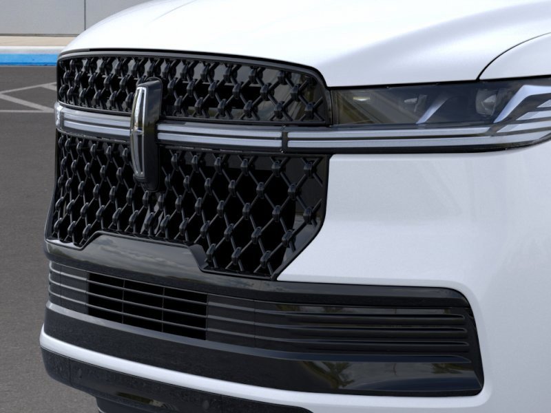 New 2026 Lincoln Navigator L Black Label AWD/4WD image 17
