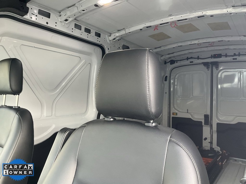 Used 2022 Ford E-Transit Medium Roof image 19