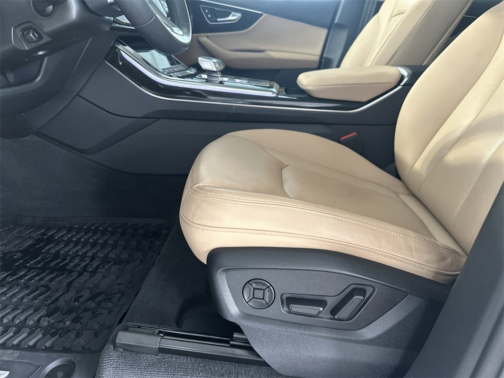 Used 2023 Audi Q7 2.0T Premium w/ Convenience Package image 13