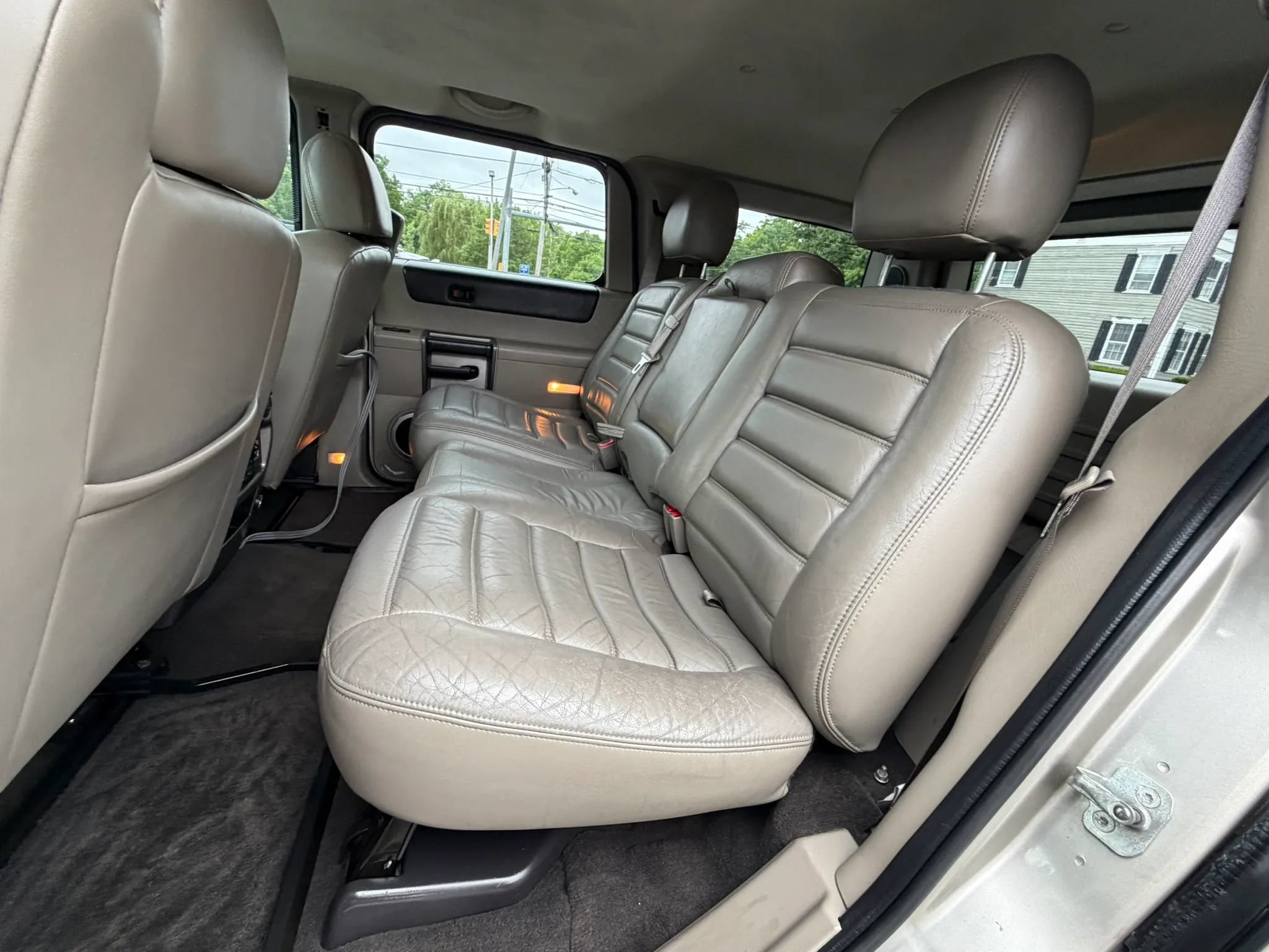 Used 2004 HUMMER H2 AWD/4WD image 16