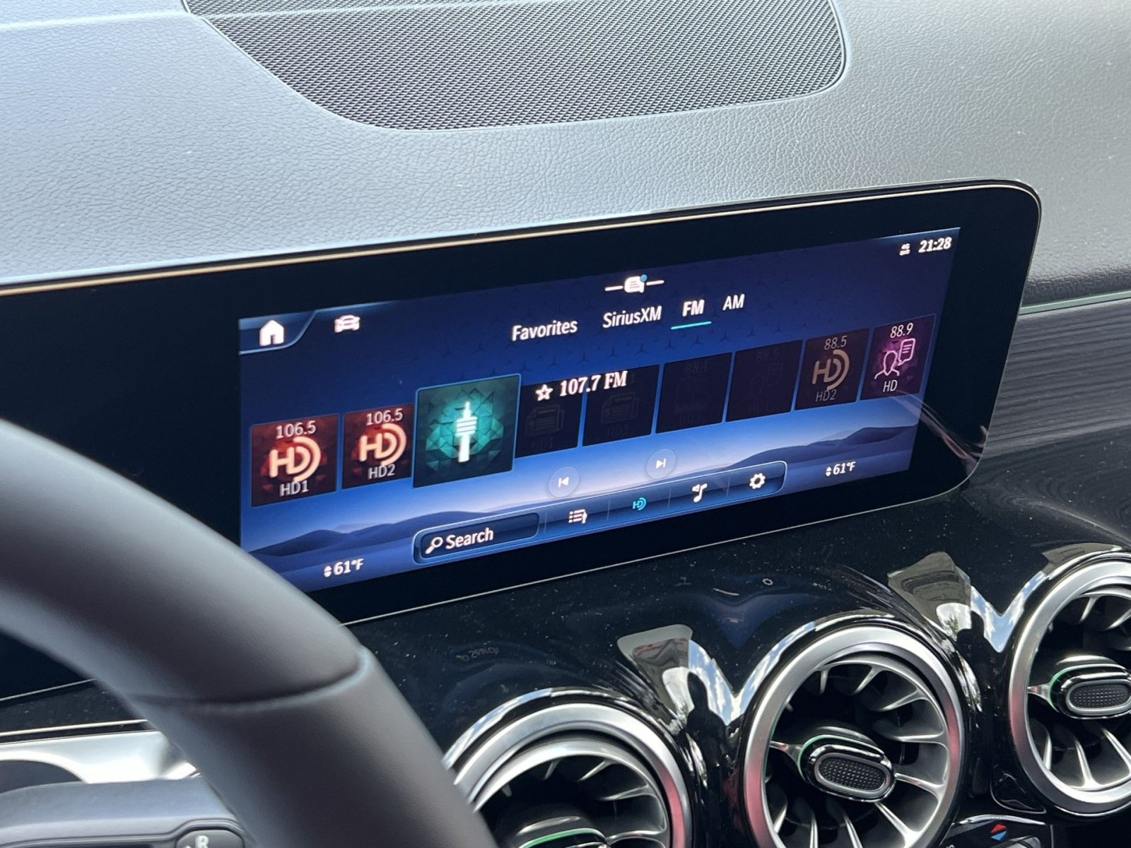 New 2026 Mercedes-Benz GLB 250 4MATIC image 23
