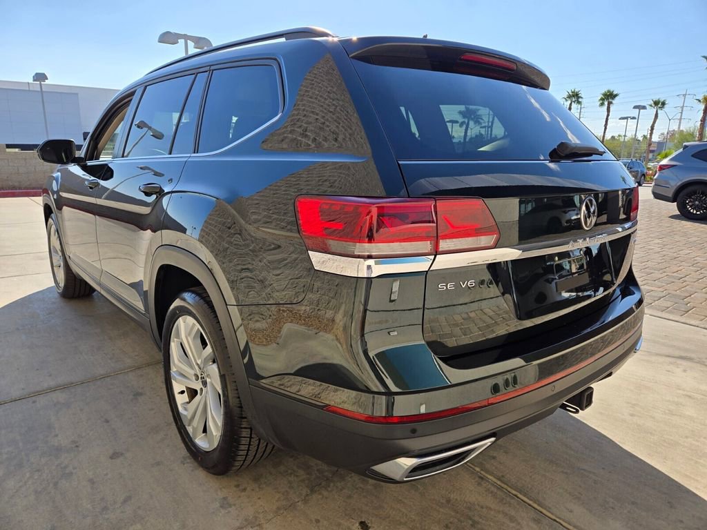 Used 2022 Volkswagen Atlas SE w/ Panoramic Sunroof Package image 3