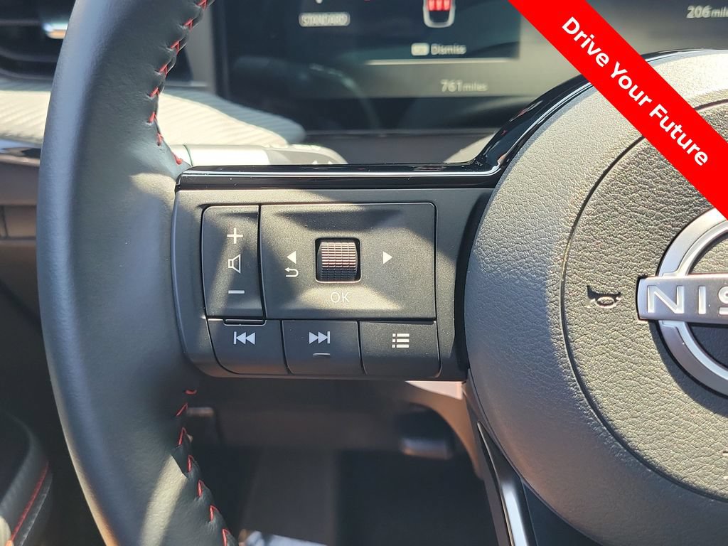 Certified 2025 Nissan Kicks SR FWD image 7
