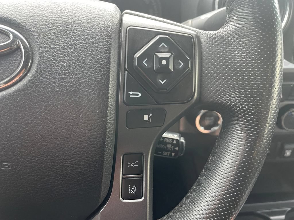 Used 2021 Toyota Tacoma TRD Sport w/ Technology Package AWD/4WD image 24
