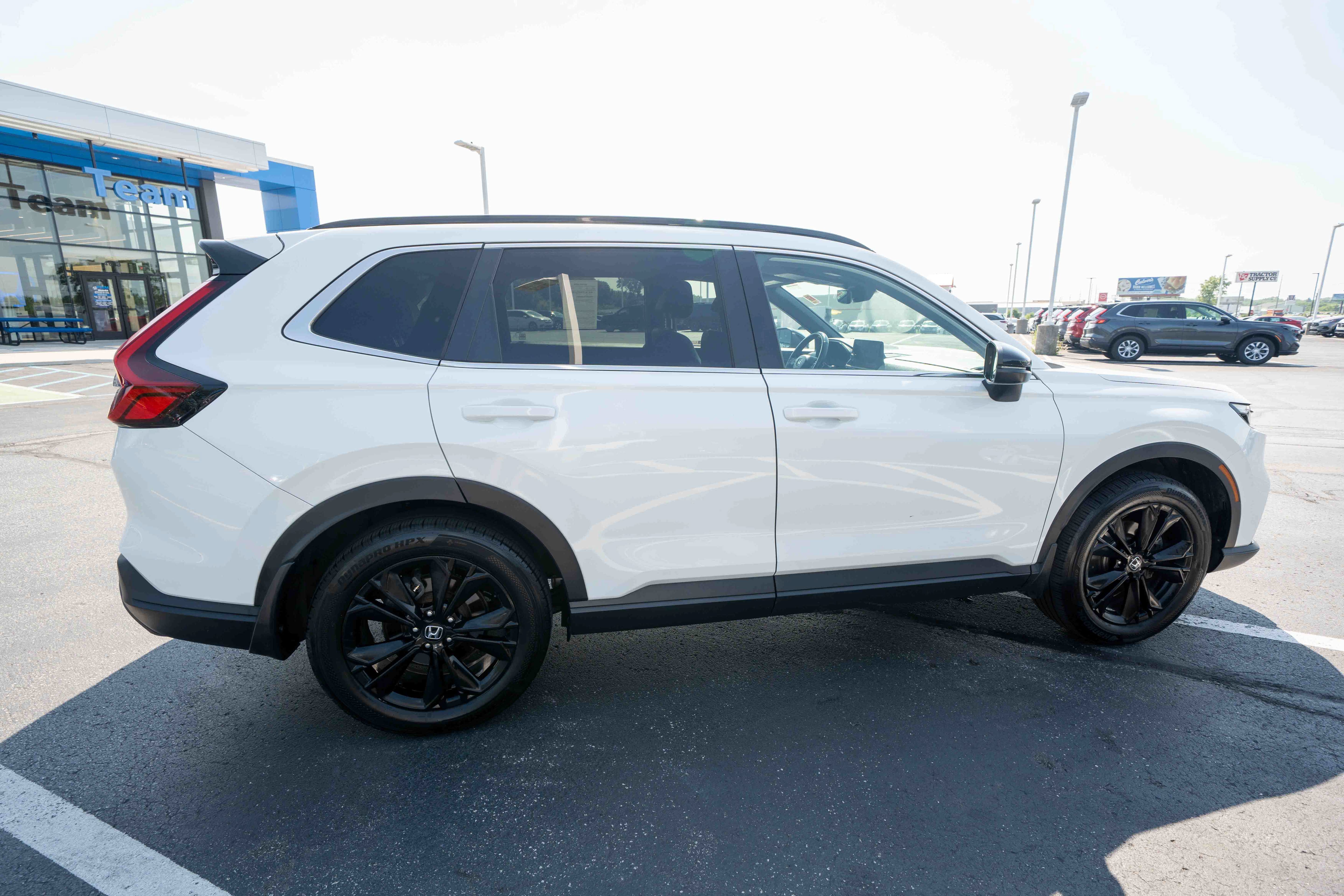 Used 2023 Honda CR-V Sport Touring image 6