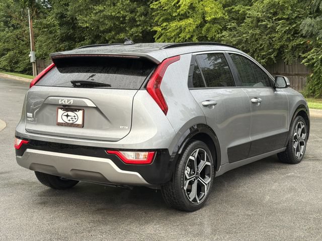 Used 2024 Kia Niro EX Touring FWD image 3