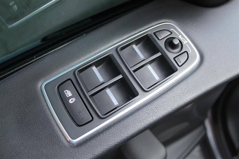 Used 2018 Jaguar F-PACE S AWD/4WD image 13