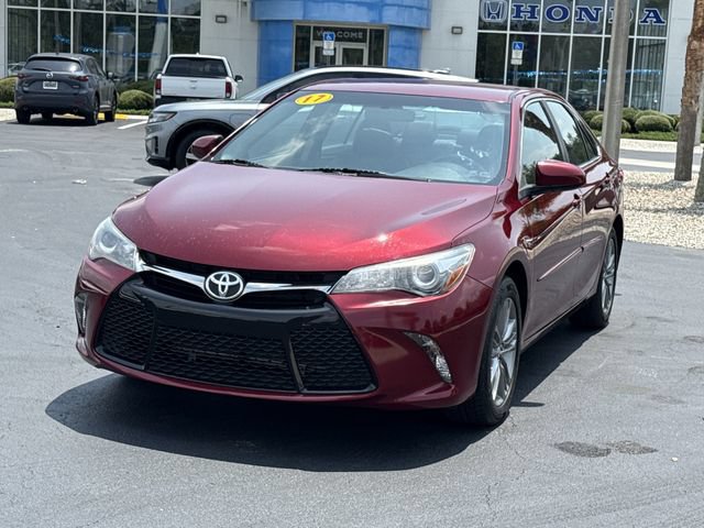 Used 2017 Toyota Camry SE FWD image 13