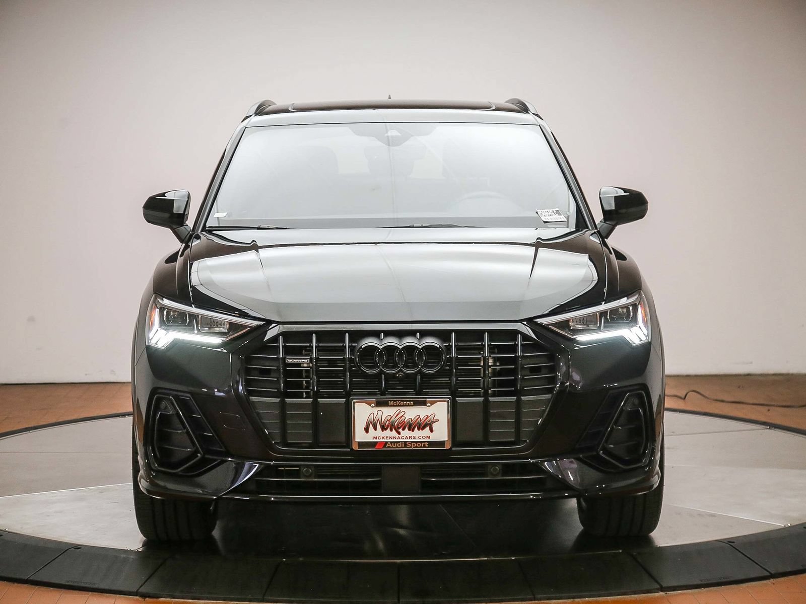 Certified 2025 Audi Q3 2.0T Premium Plus w/ Premium Plus Package AWD/4WD image 2