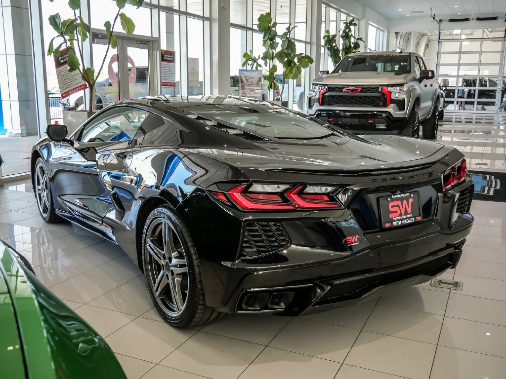 New 2027 Chevrolet Corvette Stingray Coupe w/ 2LT RWD image 4