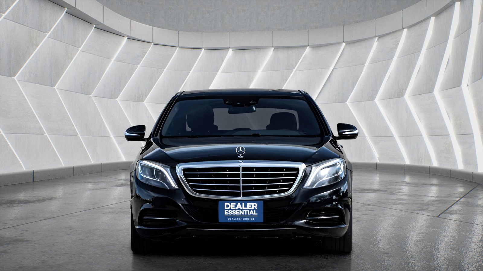 Used 2017 Mercedes-Benz S 550 Sedan image 2