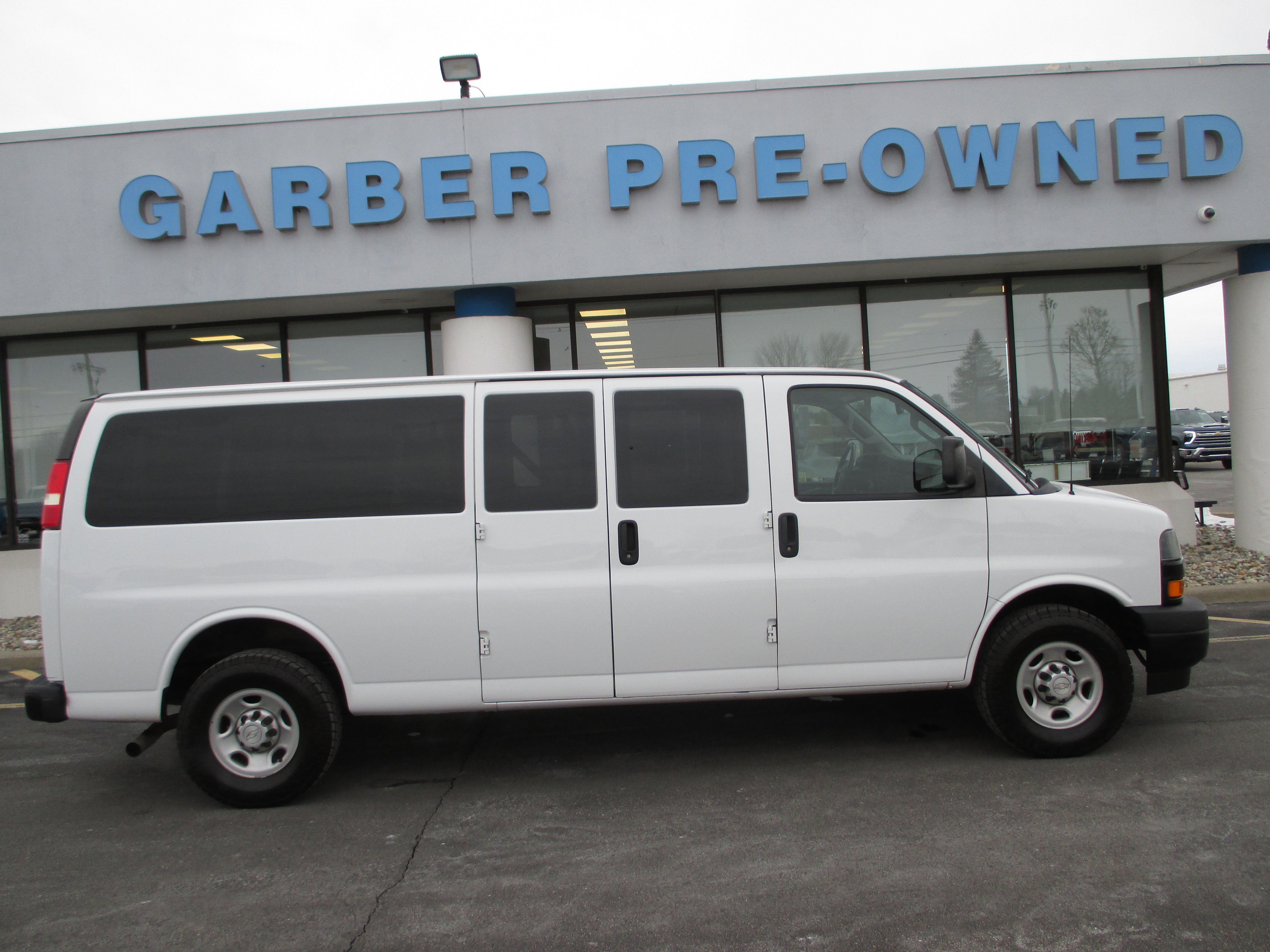 Used 2019 Chevrolet Express 3500 LS image 2