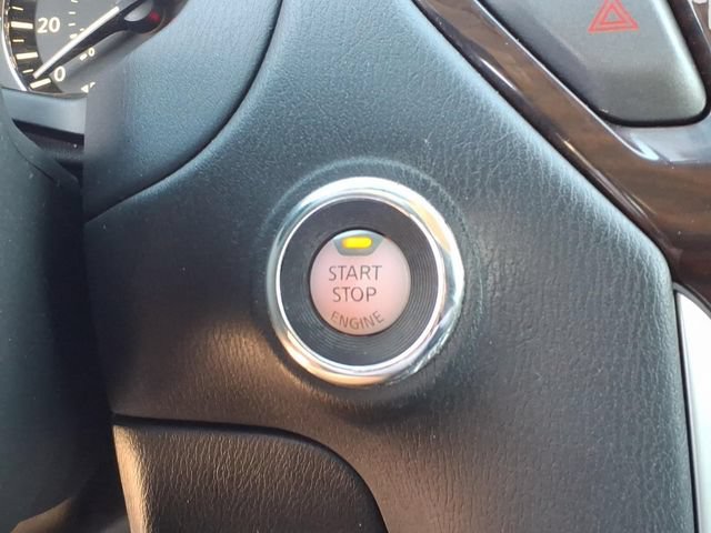 Used 2016 Nissan Pathfinder Platinum FWD image 19
