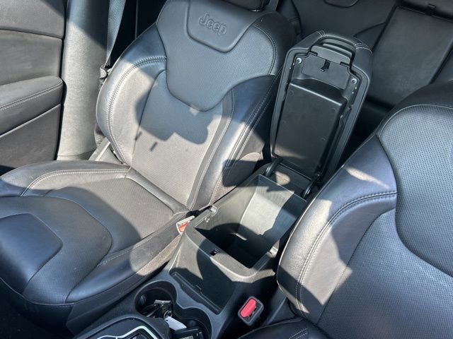 Used 2023 Jeep Cherokee Altitude Lux image 21