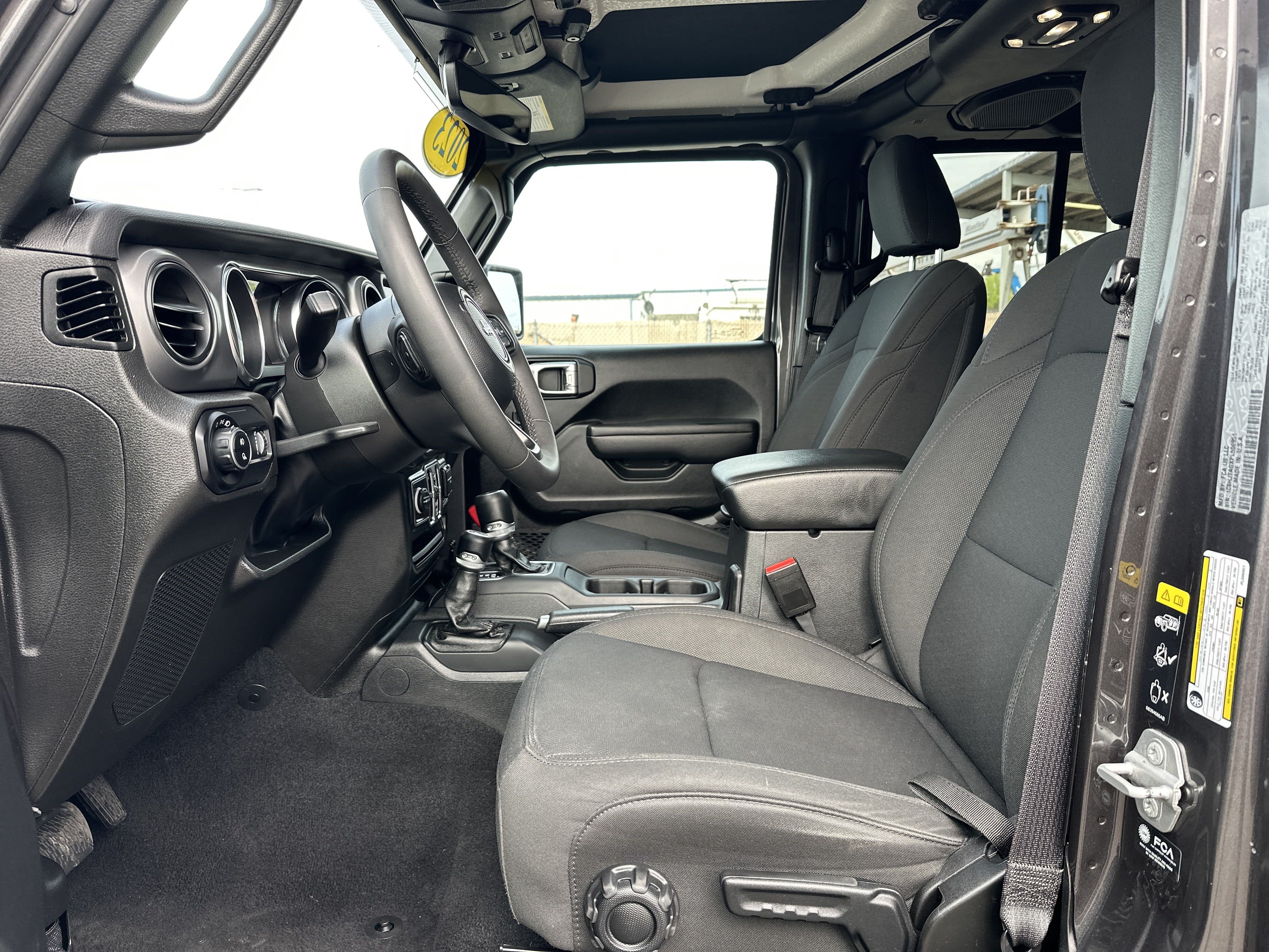 Used 2023 Jeep Gladiator Sport AWD/4WD image 10