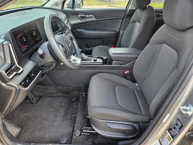 Used 2024 Kia Sportage LX image 15
