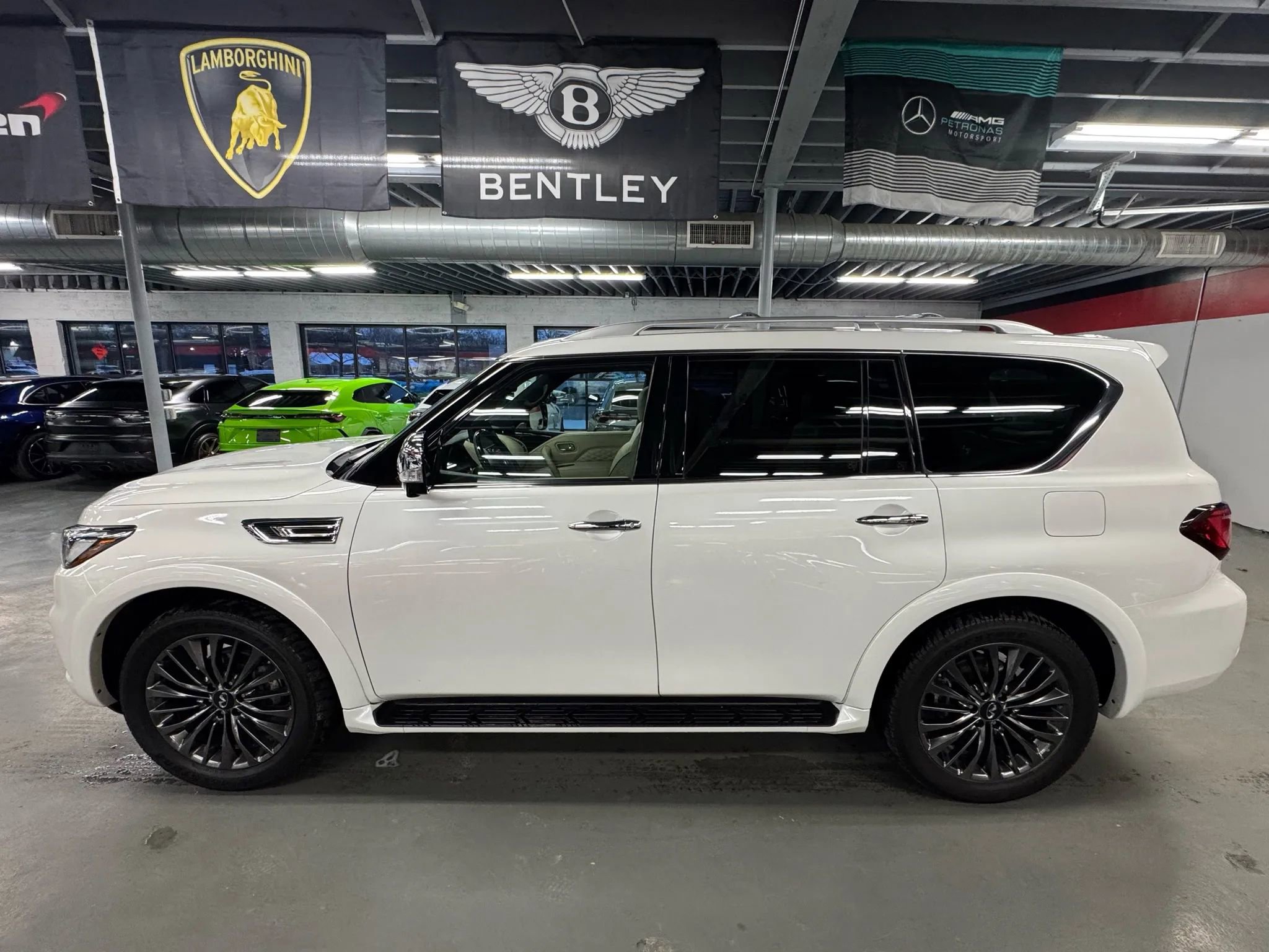 Used 2023 INFINITI QX80 Sensory w/ Cargo Package image 8