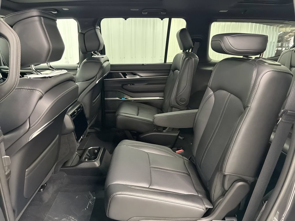 New 2026 Jeep Grand Wagoneer Summit AWD/4WD image 13