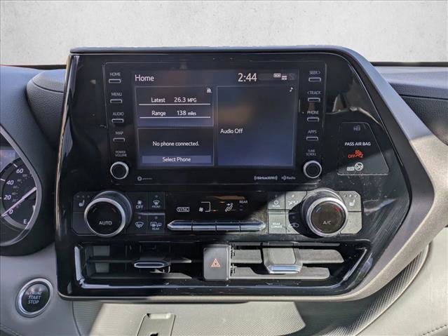 Used 2021 Toyota Highlander XLE image 17