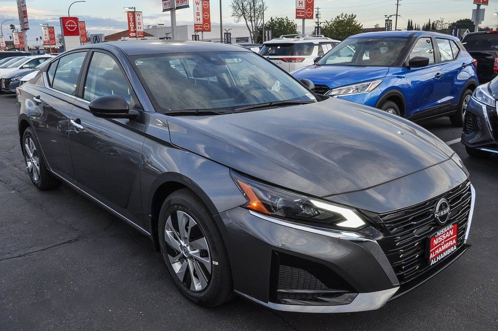 New 2024 Nissan Altima 2.5 S image 4
