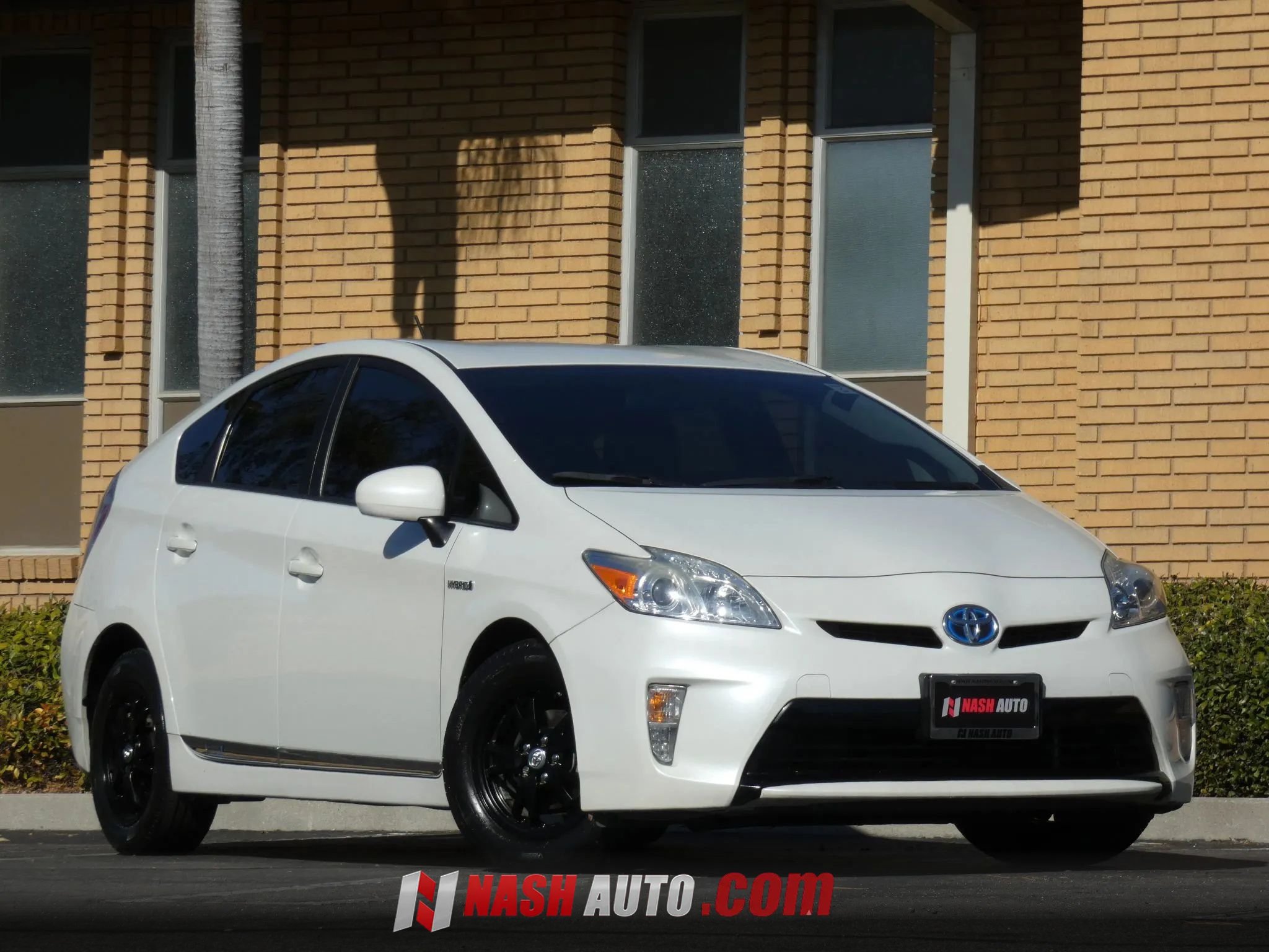 Used 2014 Toyota Prius Two FWD image 3