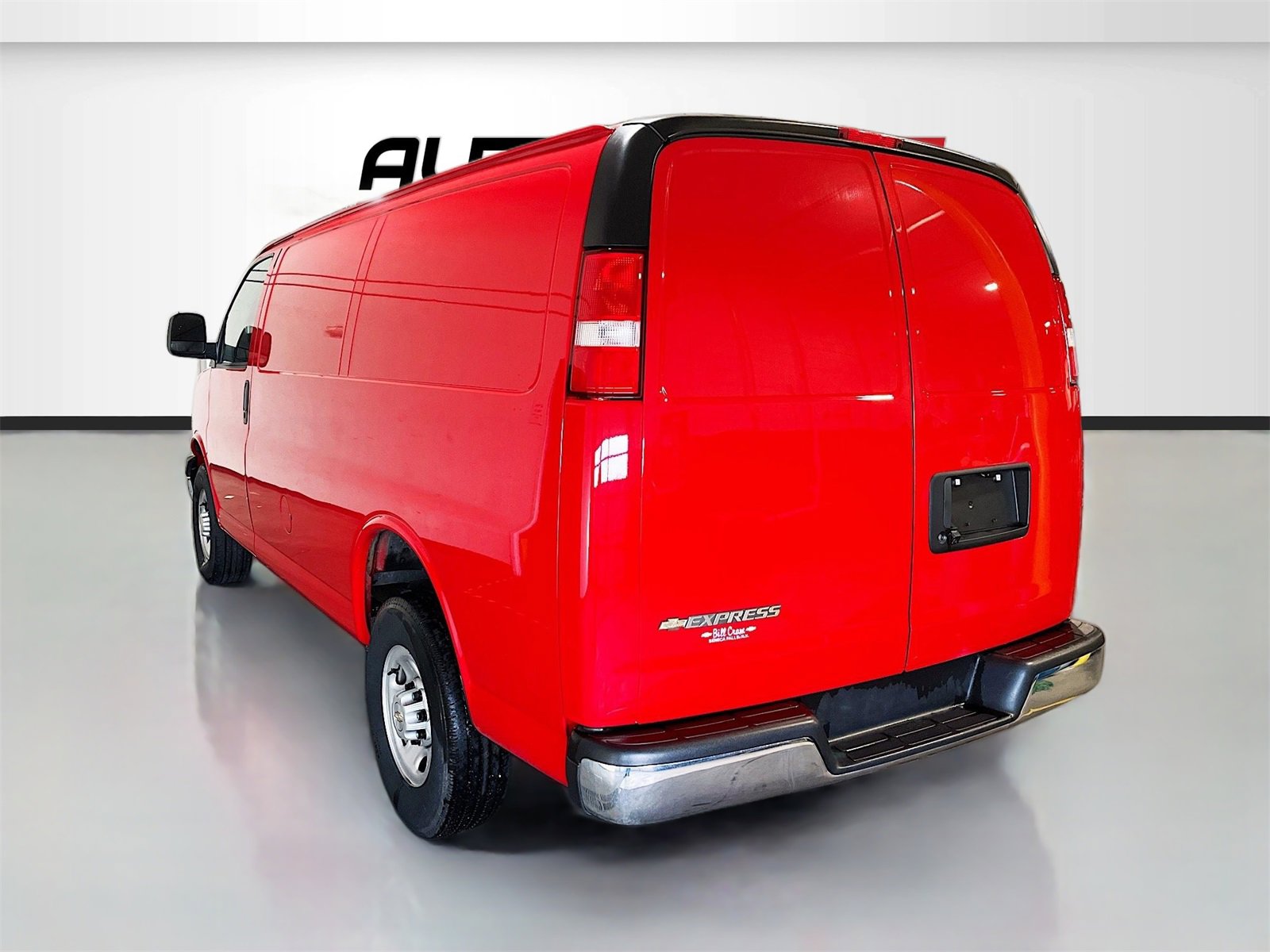 Used 2024 Chevrolet Express 2500 w/ Communications Package image 5
