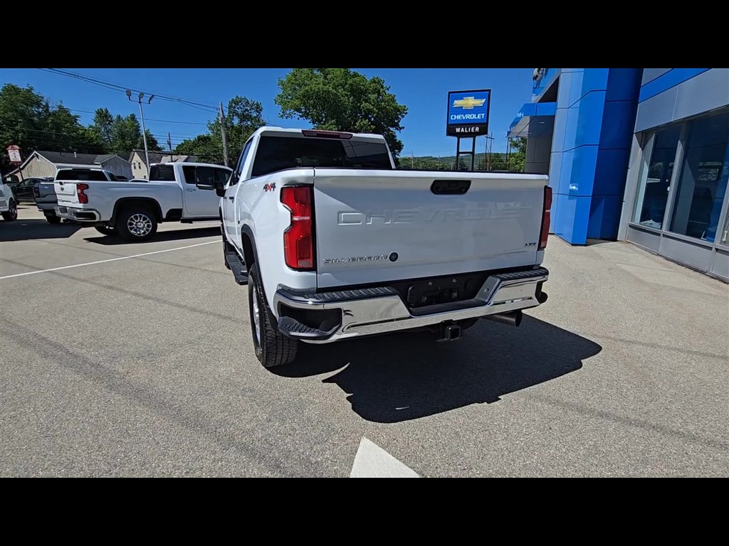 Used 2026 Chevrolet Silverado 3500 LTZ w/ LTZ Convenience Package AWD/4WD image 7