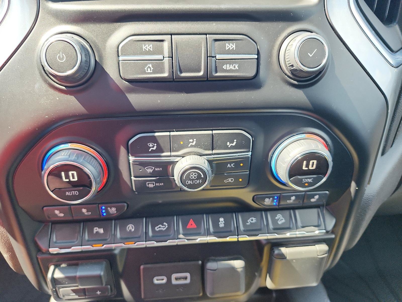 Used 2019 Chevrolet Silverado 1500 LTZ AWD/4WD image 22