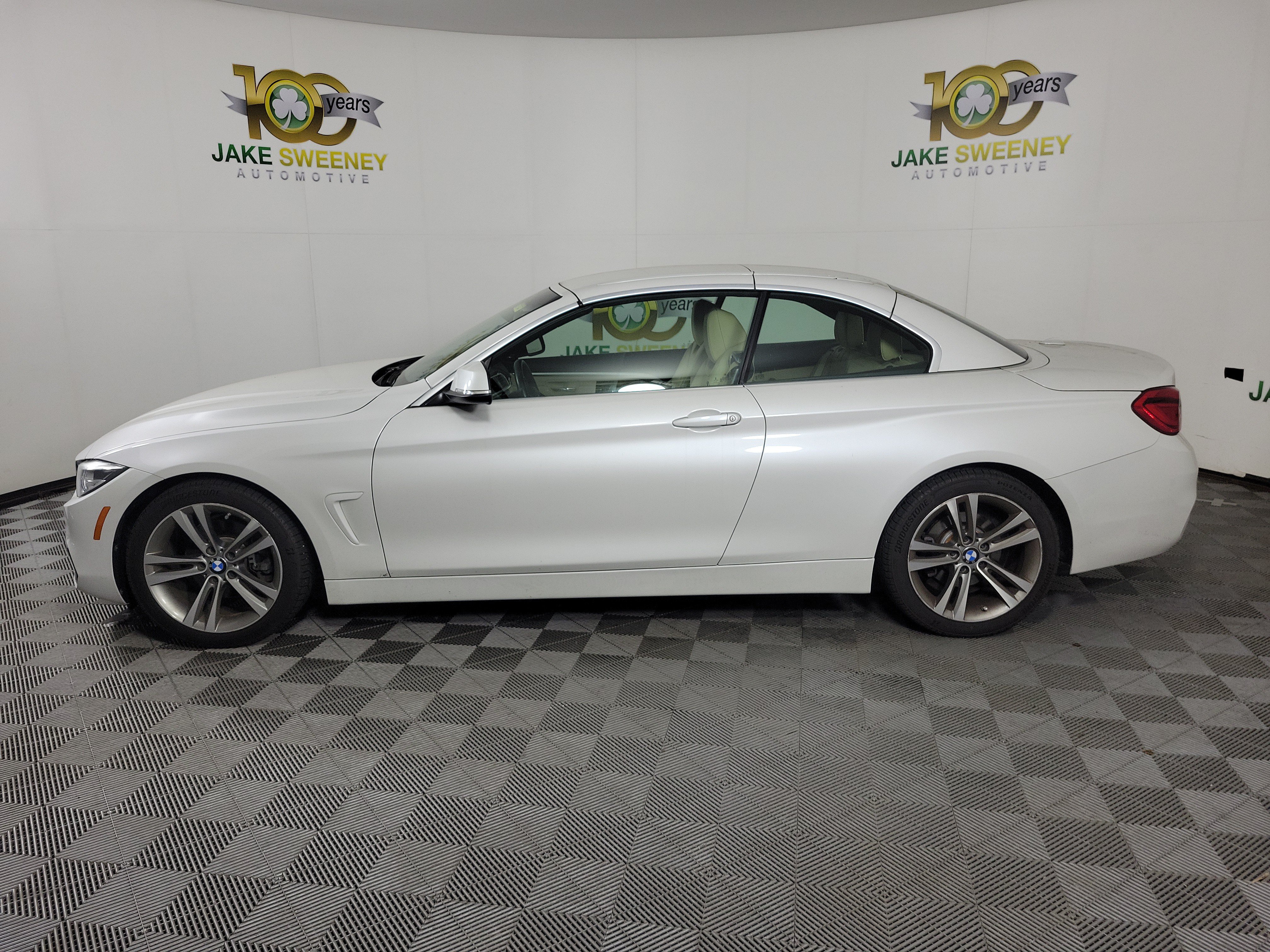 Used 2018 BMW 430i Convertible RWD image 2