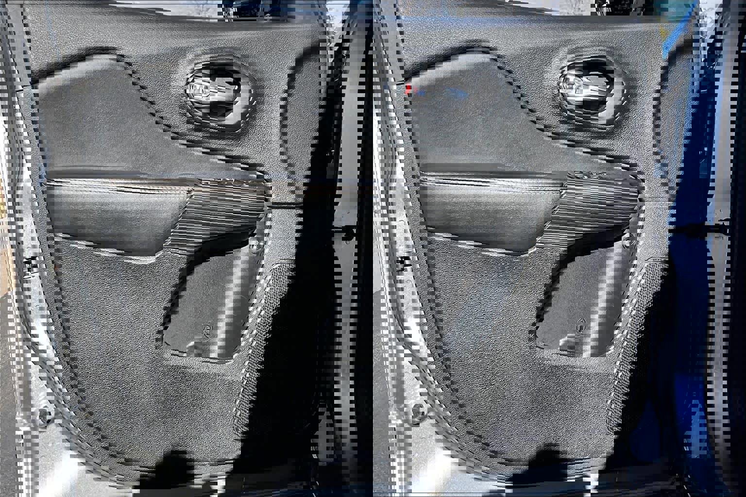 Used 2017 Jeep Cherokee Limited image 22