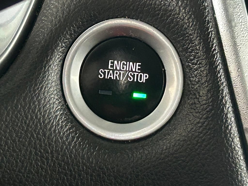 Used 2019 Chevrolet Traverse LT FWD image 31