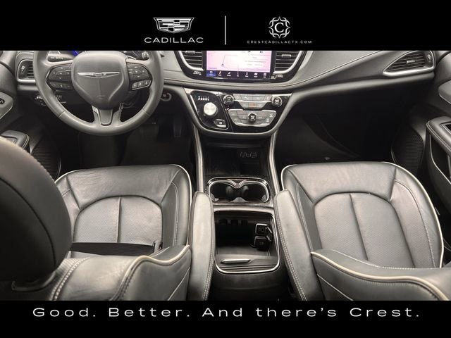 Used 2025 Chrysler Pacifica Limited FWD image 9