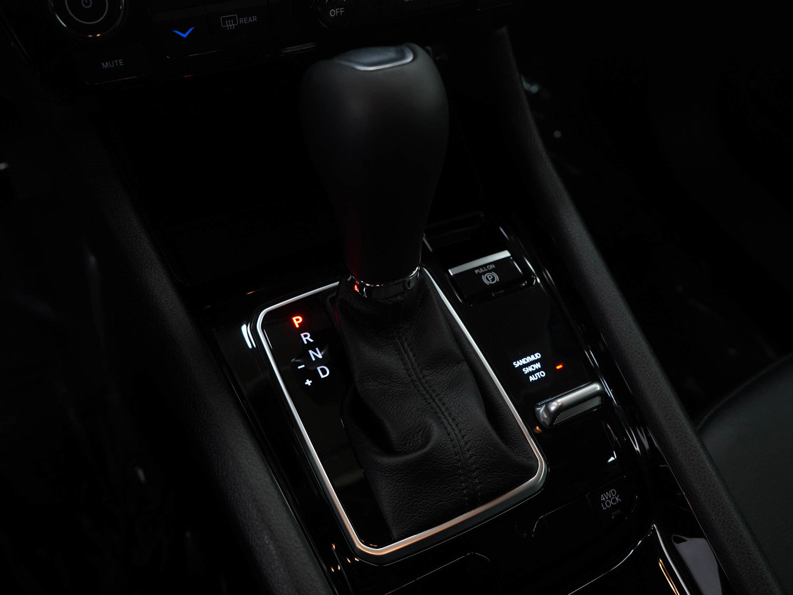 Used 2024 Jeep Compass Limited image 21