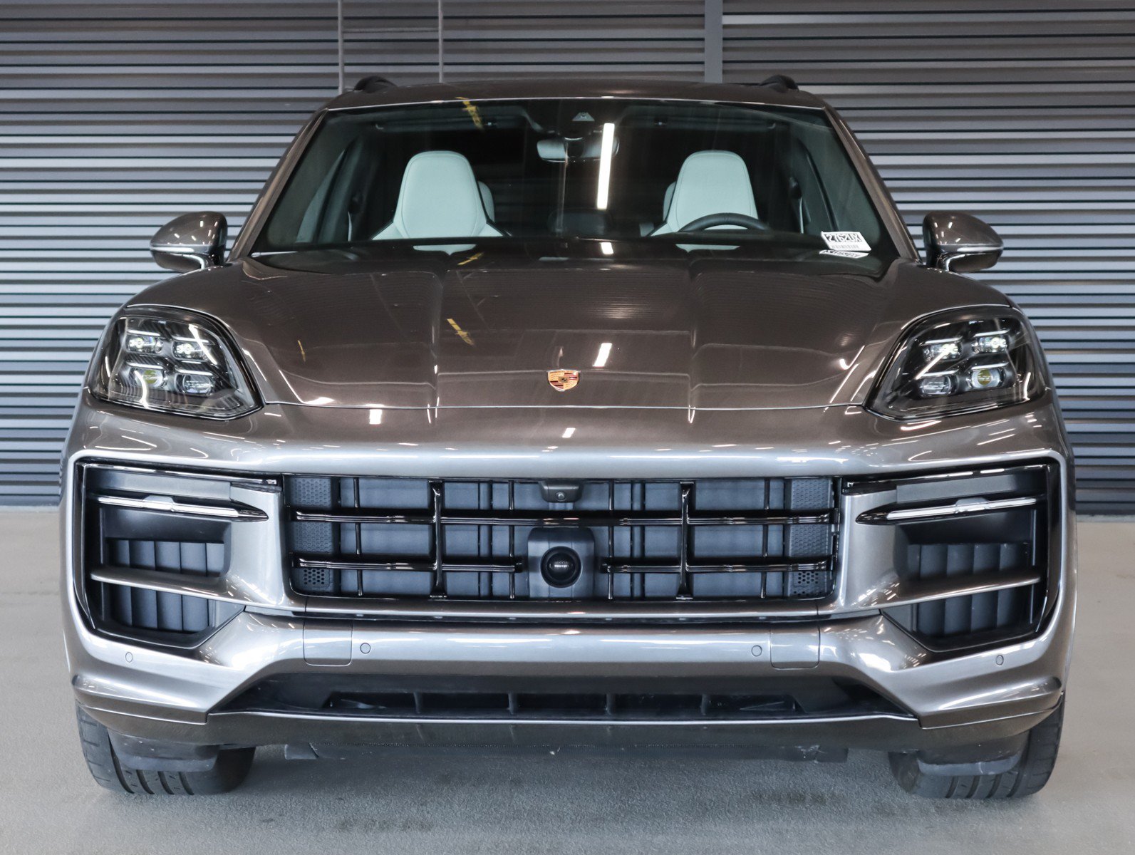 Certified 2025 Porsche Cayenne GTS AWD/4WD image 8