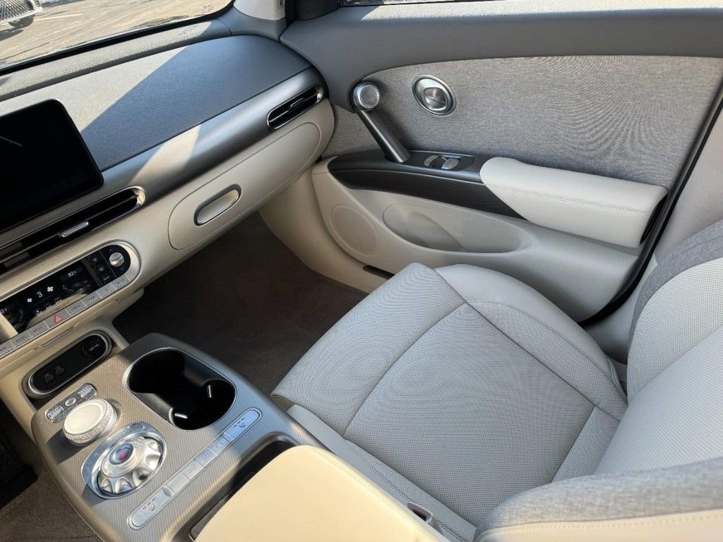 Certified 2025 Genesis GV60 Advanced image 14