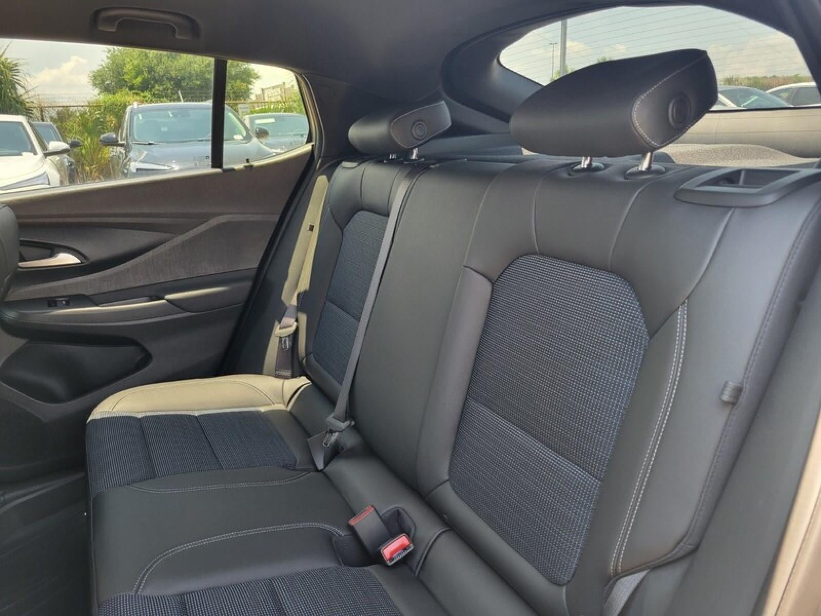 New 2026 Buick Envista Preferred FWD image 25