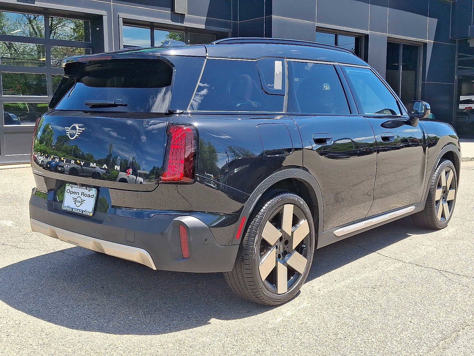 Certified 2025 MINI Cooper Countryman S w/ Comfort Package Max image 6