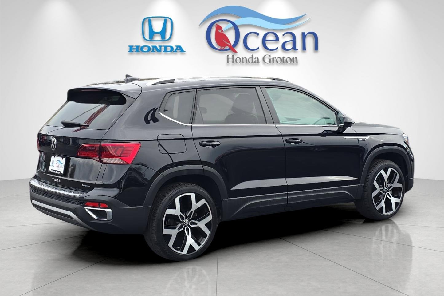 Used 2022 Volkswagen Taos SEL image 4